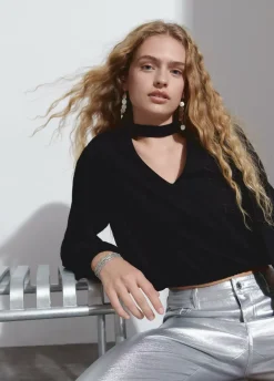 Blusa Lisa Con Chocker