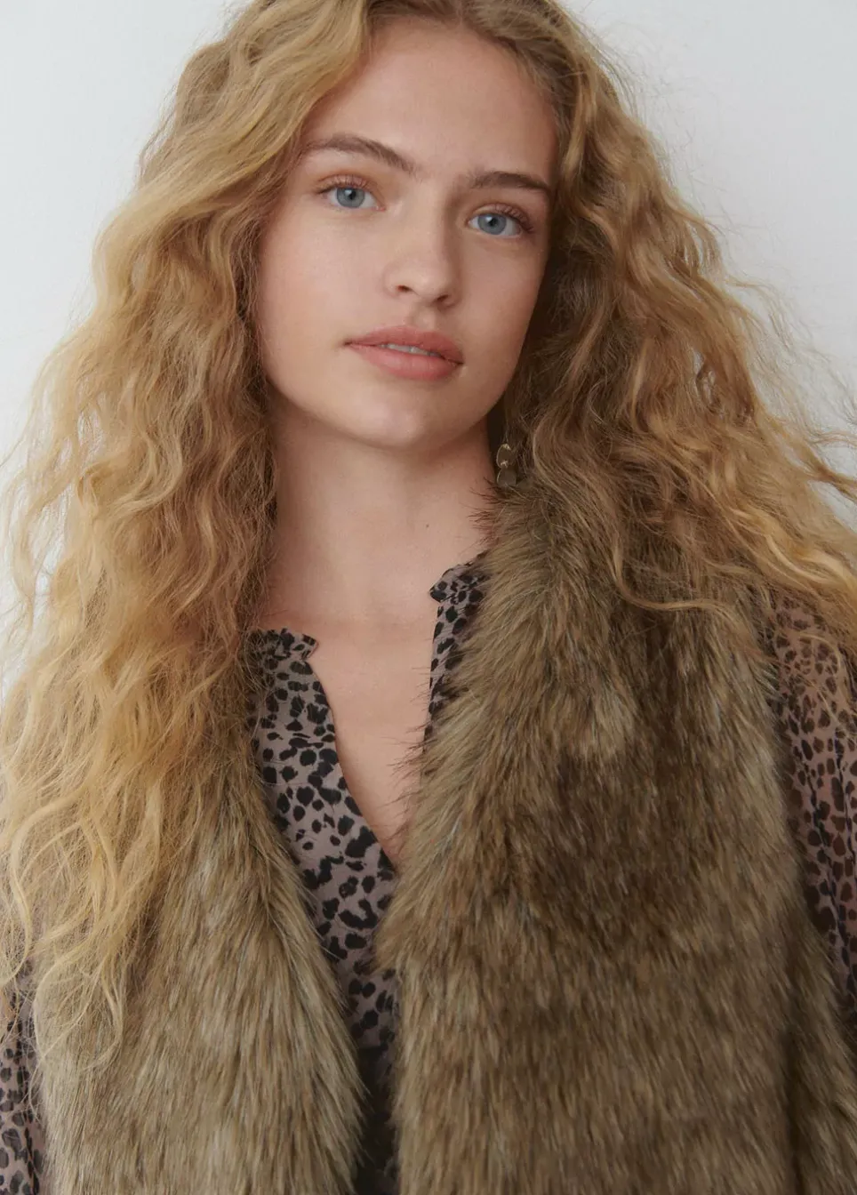 Chaleco Cropped Efecto Pelo